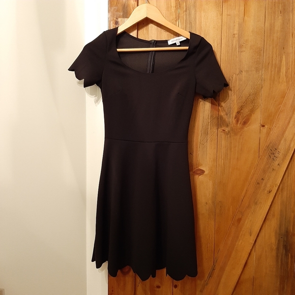 Black Scallop Dress - Picture 7 of 7